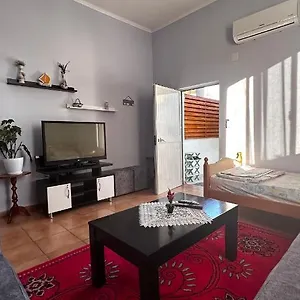 Priam Garden Appartamento Durrës